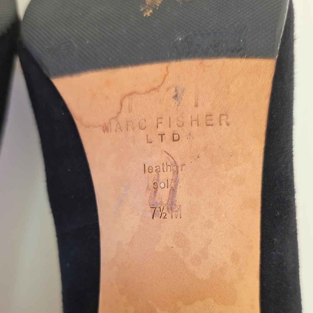 Marc Fisher Black Suede Heels.  Size 7 1/2 - Picture 10 of 12